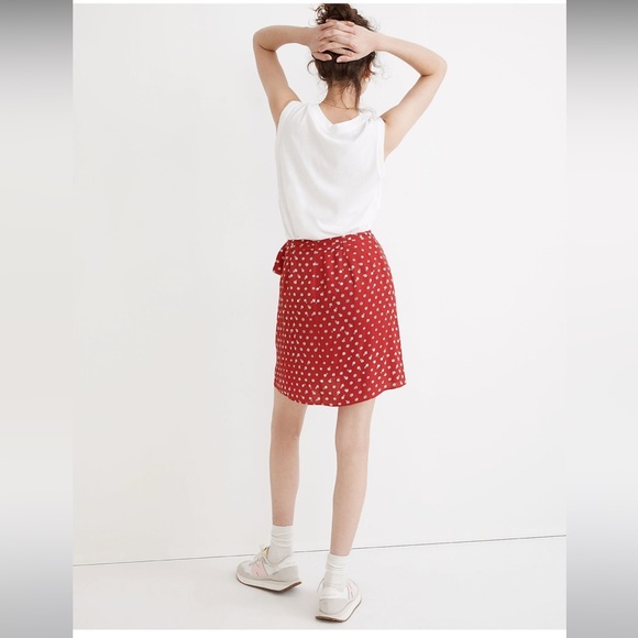 NWOT Madewell Wrap Mini Skirt in Bandana Flower XS Red White Floral - Picture 3 of 4